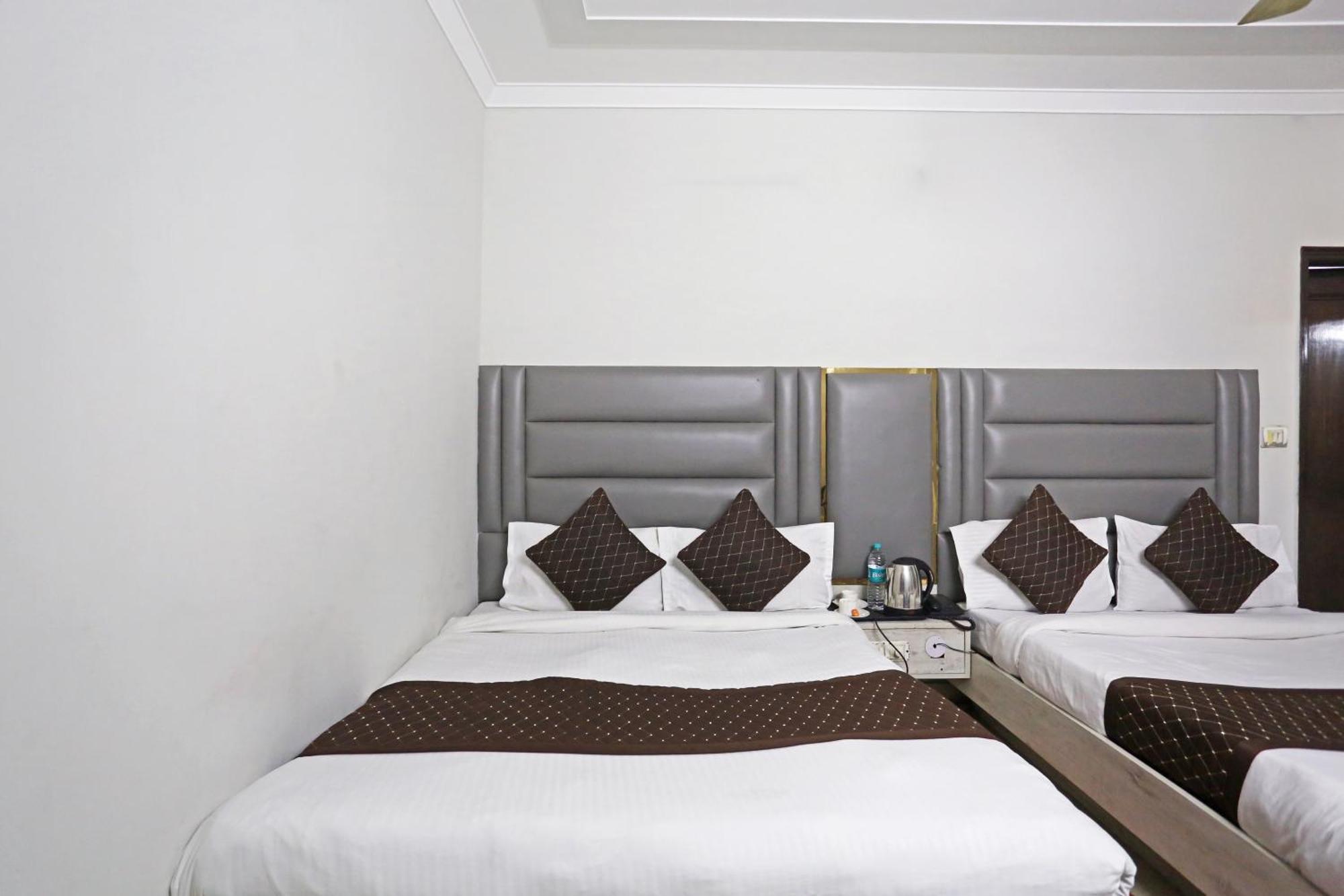 Hotel Ratandeep At Paharganj Нью-Делі Екстер'єр фото